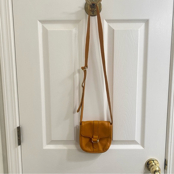 Nest Anthropologie crossbody purse small adjustable orange buckle - Picture 2 of 7